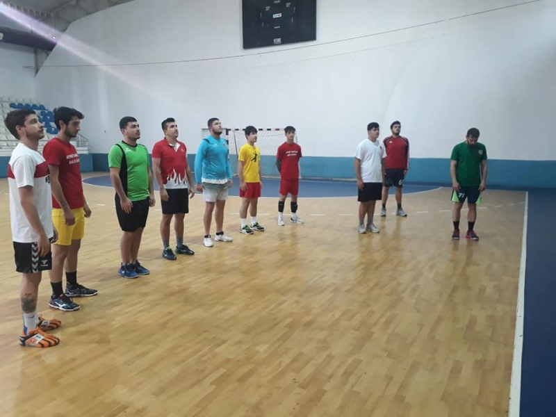 MERSİNLİ HENTBOLCULAR İSTANBUL YOLCUSU